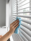 Как правильно мыть жалюзи разных видов: инструкция от мастера
