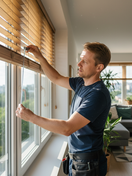 Жалюзи: выбор, замер и установка своими руками — гид