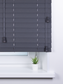 Жалюзи деревянные горизонтальные, Дерево грифельный 50 мм, 25 мм