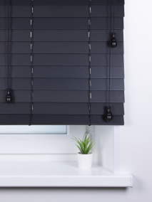 Жалюзи деревянные горизонтальные, Дерево оникс 50 мм, 25 мм