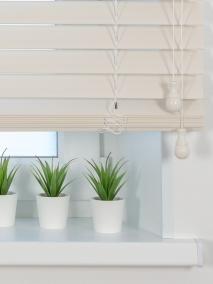 Жалюзи деревянные горизонтальные, Дерево перламутровый 50 мм, 25 мм